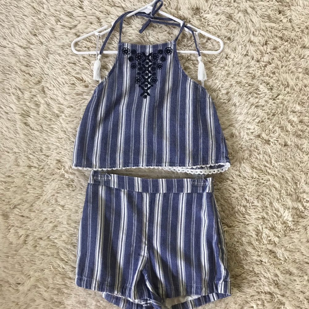 Holister crop top and shorts set